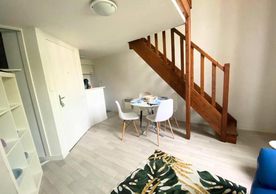 Apartament Le Sainte-Croix - Poitiers Centre - La Conciergerie. Zewnętrze zdjęcie